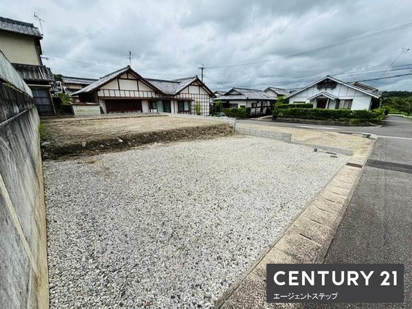 　前面道路含む現地写真　前面道路含む現地写真です