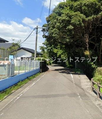 　前面道路含む現地写真　