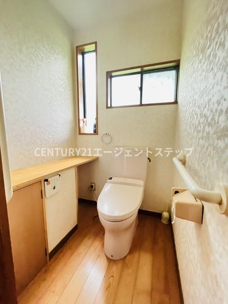 　トイレ　明るく使いやすいトイレです