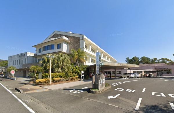 　日南市立中部病院（病院）／258m　