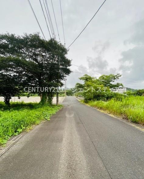 　前面道路含む現地写真　前面道路含む現地写真です