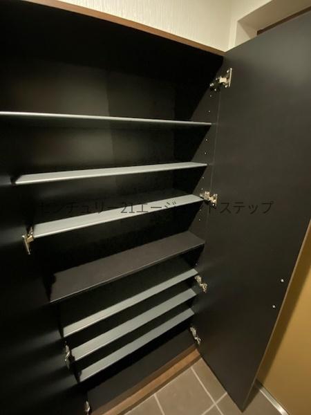 chisel　玄関　シューズボックス