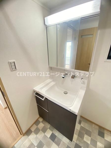 　洗面台・洗面所　洗面台・洗面所が明るい空間です