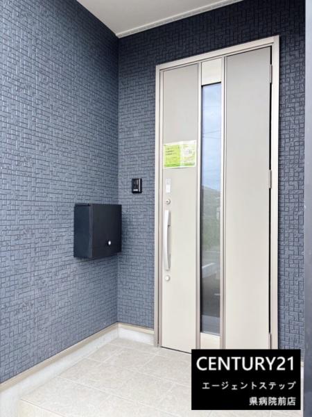 　玄関　洗練された玄関が魅力です