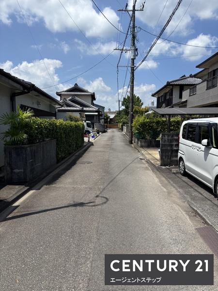 　前面道路含む現地写真　前面道路含む現地写真です