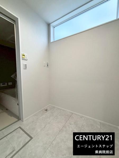 　洗面台・洗面所　洗面台・洗面所は明るい空間です