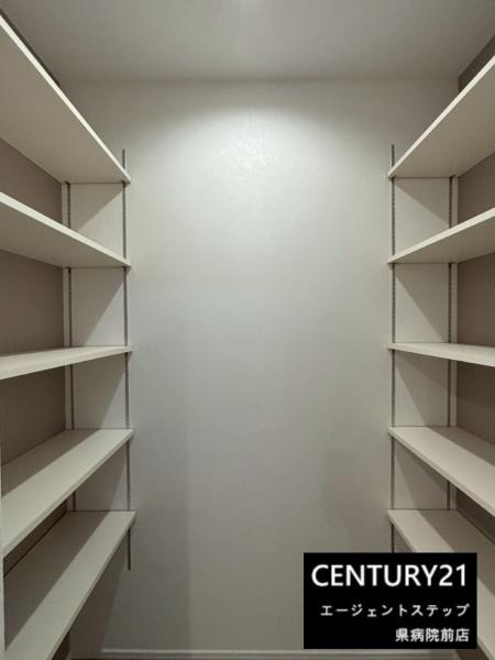 　収納　収納スペースが充実しています