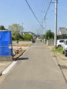　前面道路含む現地写真　前面道路がゆったりしています