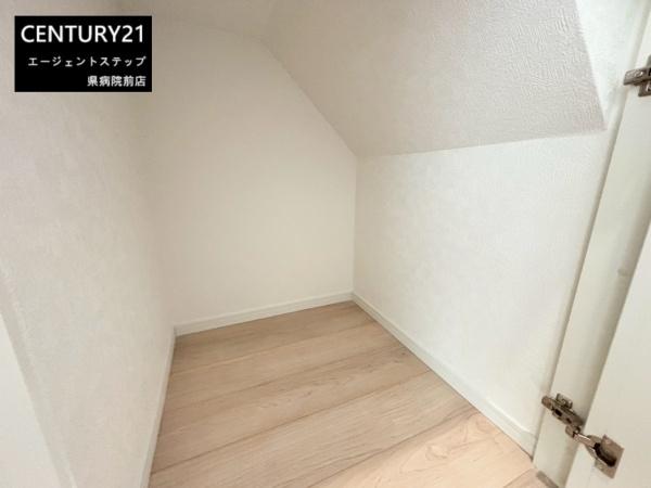 　収納　階段下収納