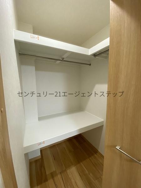 　収納　ウォークインクローゼット