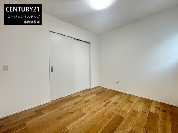 　洋室　洋室の清潔感が映える空間です