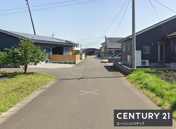 　前面道路含む現地写真　