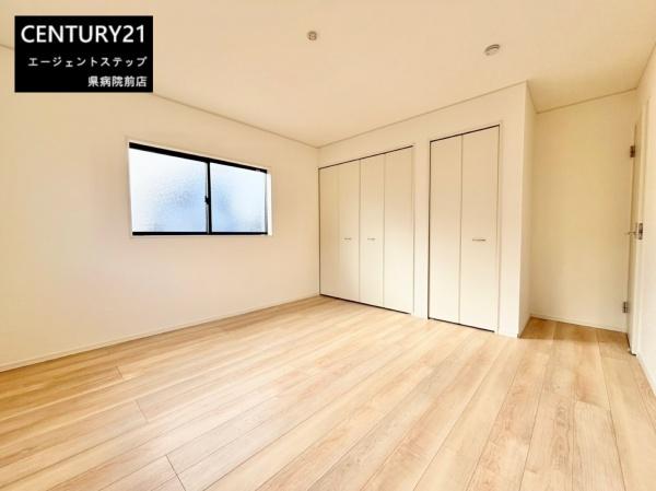 　洋室　収納が充実の洋室です