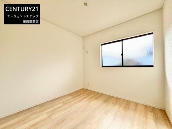 　寝室　寝室にぴったりの明るさです