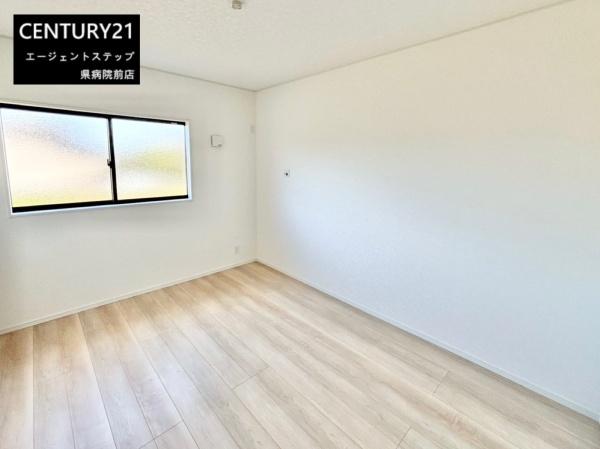 　洋室　洋室ならではの明るい空間です