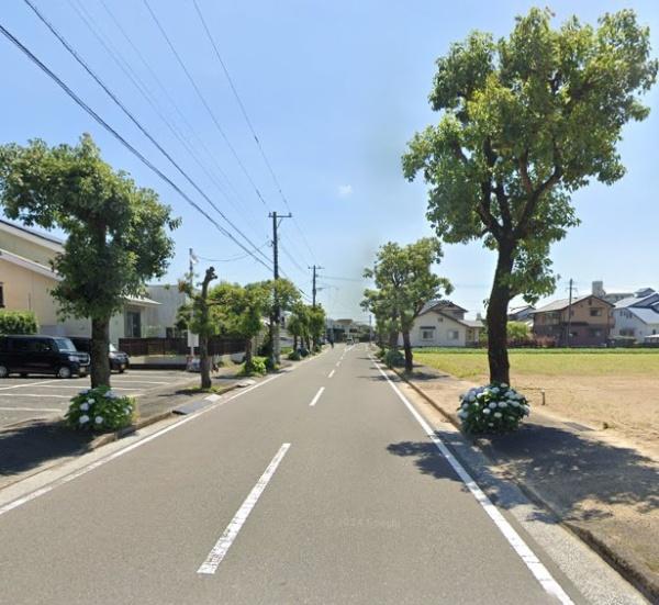 　前面道路含む現地写真　