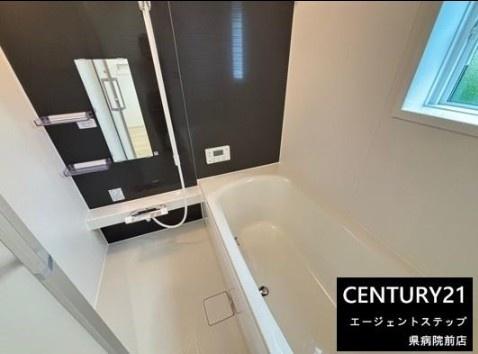 　バス　明るさが魅力のバスです