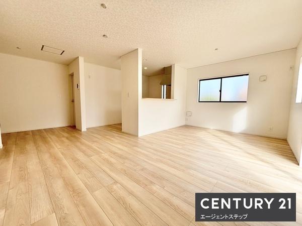 　リビング　明るいリビングが魅力です