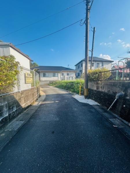 　前面道路含む現地写真　前面道路含む現地写真です