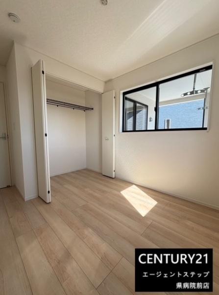 　洋室　洋室の明るい空間です