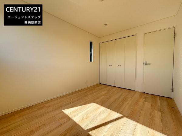 　洋室　洋室の明るさが特徴です