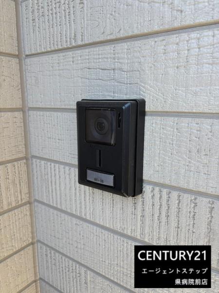 　玄関　玄関にインターホン設置済みです