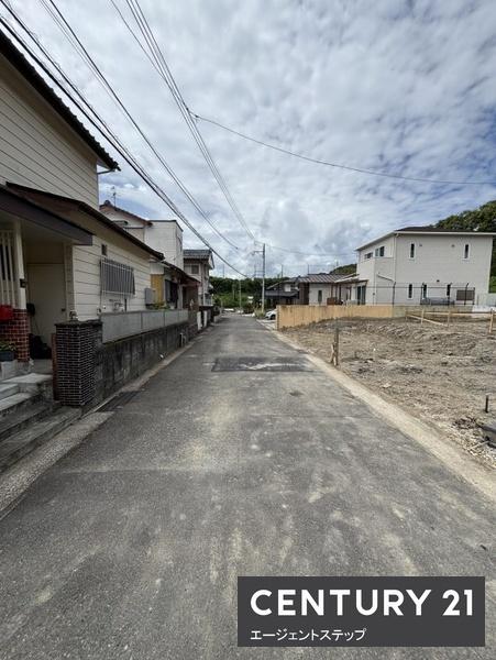　前面道路含む現地写真　前面道路含む現地写真です