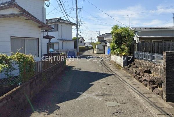 　前面道路含む現地写真　