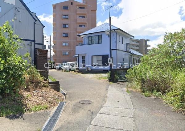　前面道路含む現地写真　