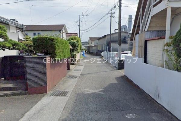 　前面道路含む現地写真　