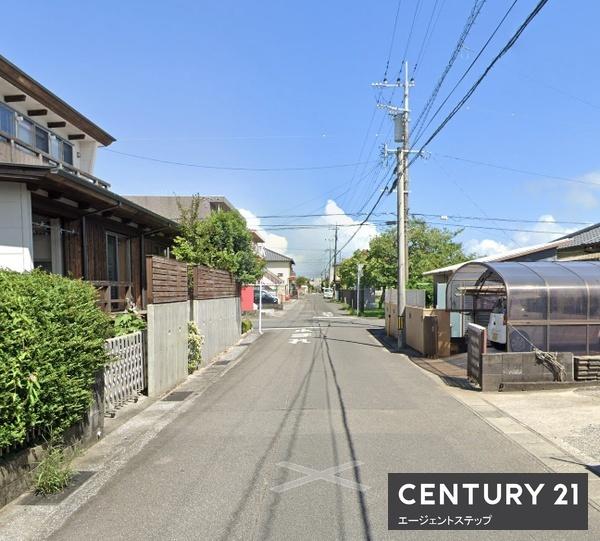 　前面道路含む現地写真　