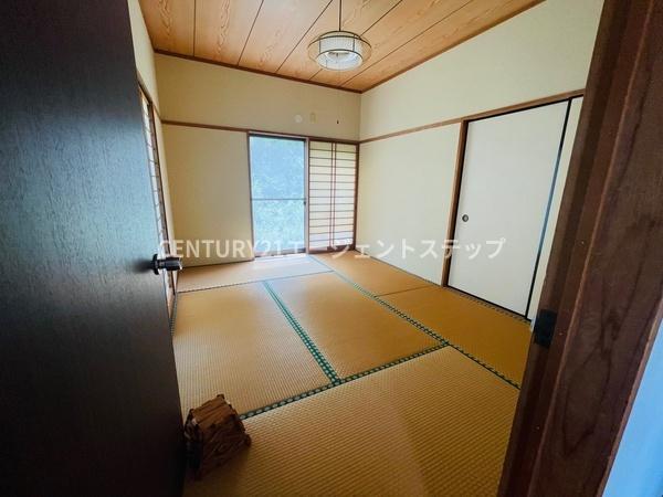 　和室　和室の落ち着いた空間です