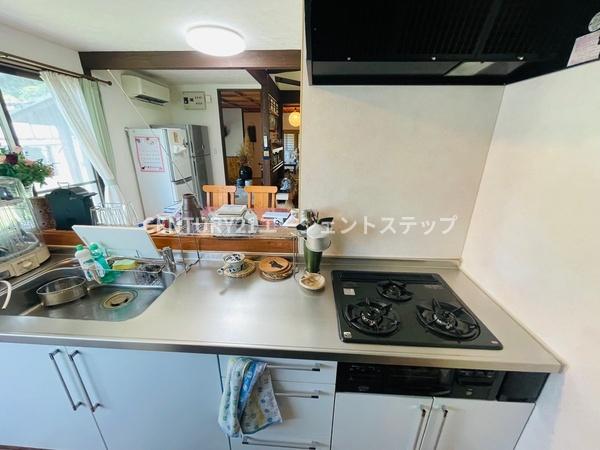 　キッチン　機能的なキッチン空間です