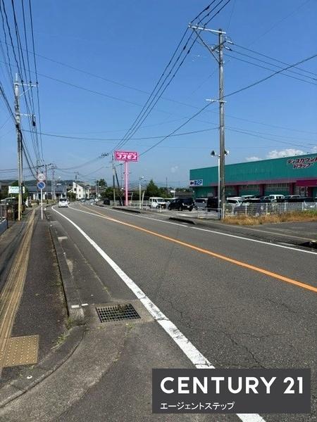 　前面道路含む現地写真　前面道路が広い現地写真です