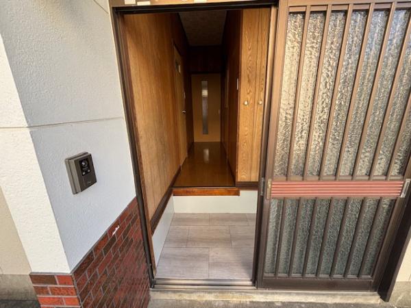 　玄関　