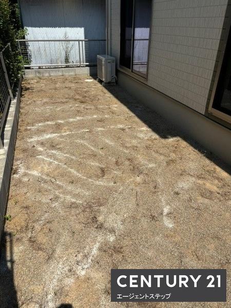　庭　明るい庭スペースです