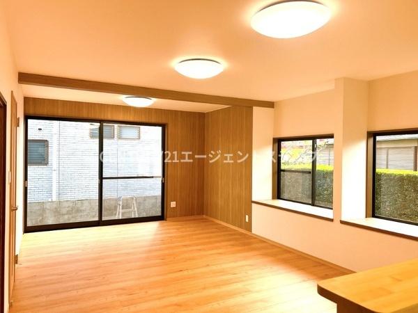 　リビング　リフォーム前の写真です