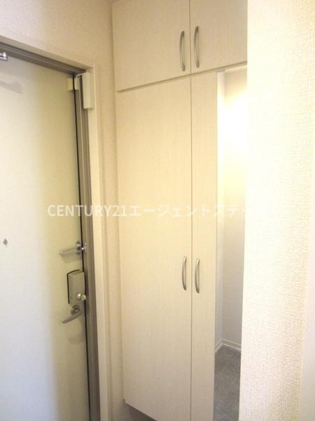 アルモニー　玄関　