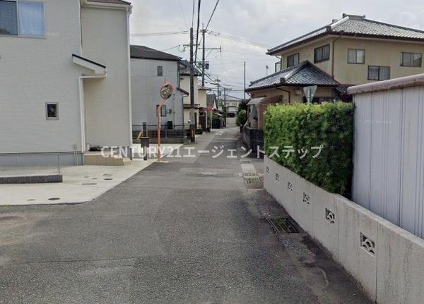 　前面道路含む現地写真　