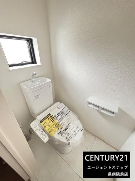 　トイレ　2階トイレ