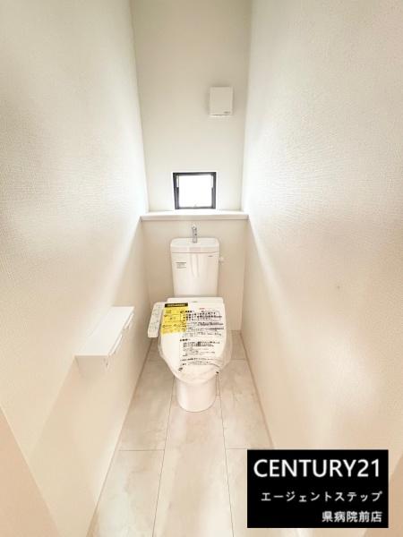 　トイレ　2階トイレ