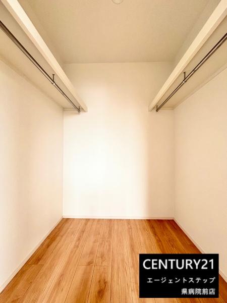 　収納　ウォークインクローゼット