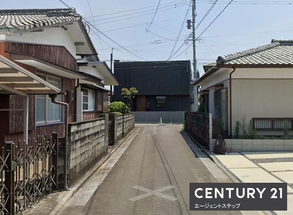 　前面道路含む現地写真　前面道路含む現地写真です