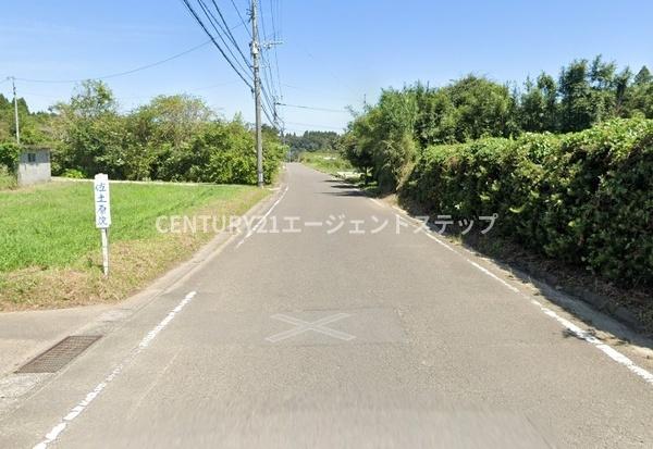 　前面道路含む現地写真　