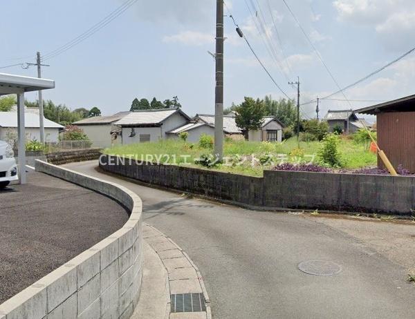 　前面道路含む現地写真　