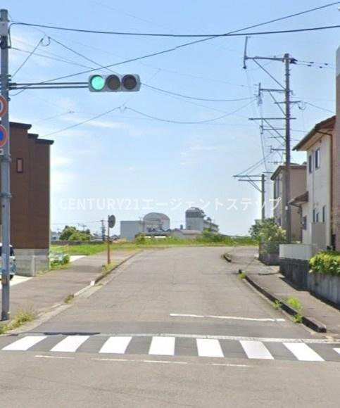 　前面道路含む現地写真　前面道路が広い現地写真です