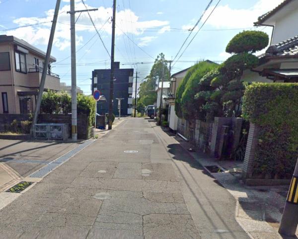 　前面道路含む現地写真　