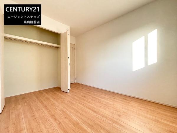 　寝室　寝室に心地よい光が入ります