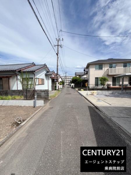 　前面道路含む現地写真　前面道路含む現地写真です