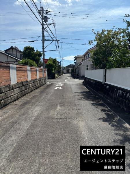 　前面道路含む現地写真　前面道路含む現地写真です